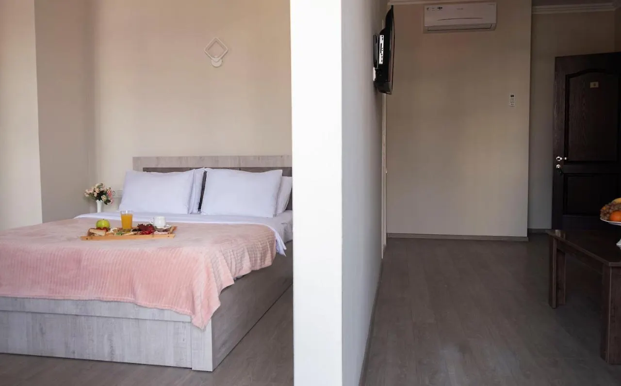 Art Hotel Batumi 0*,  Georgien