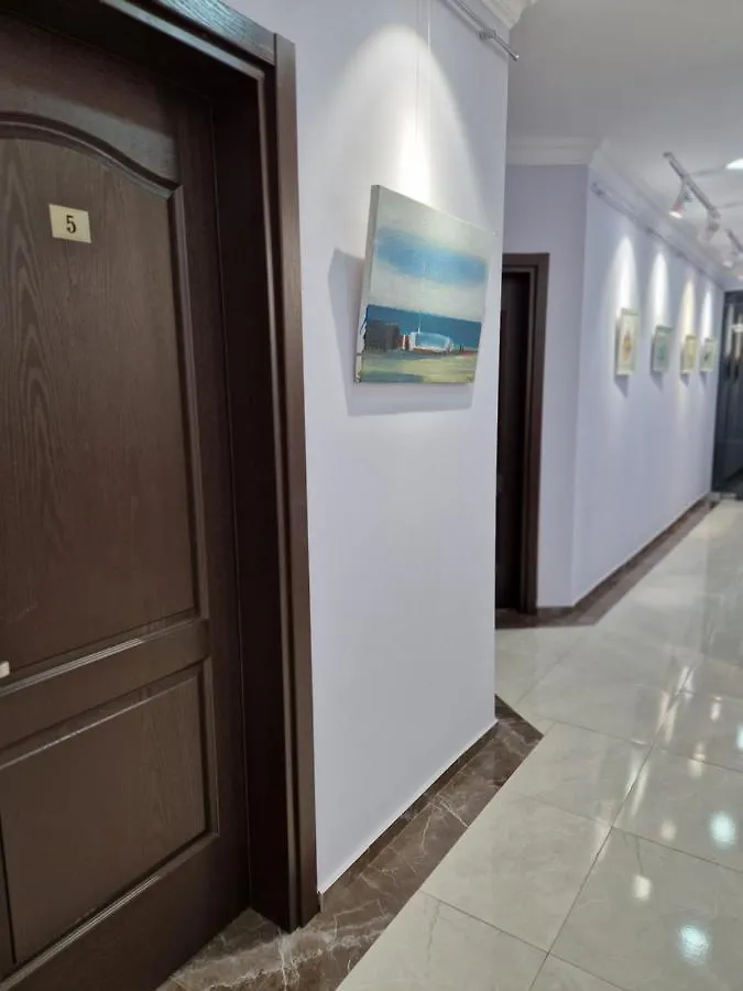 Art Hotel Batumi 0*,