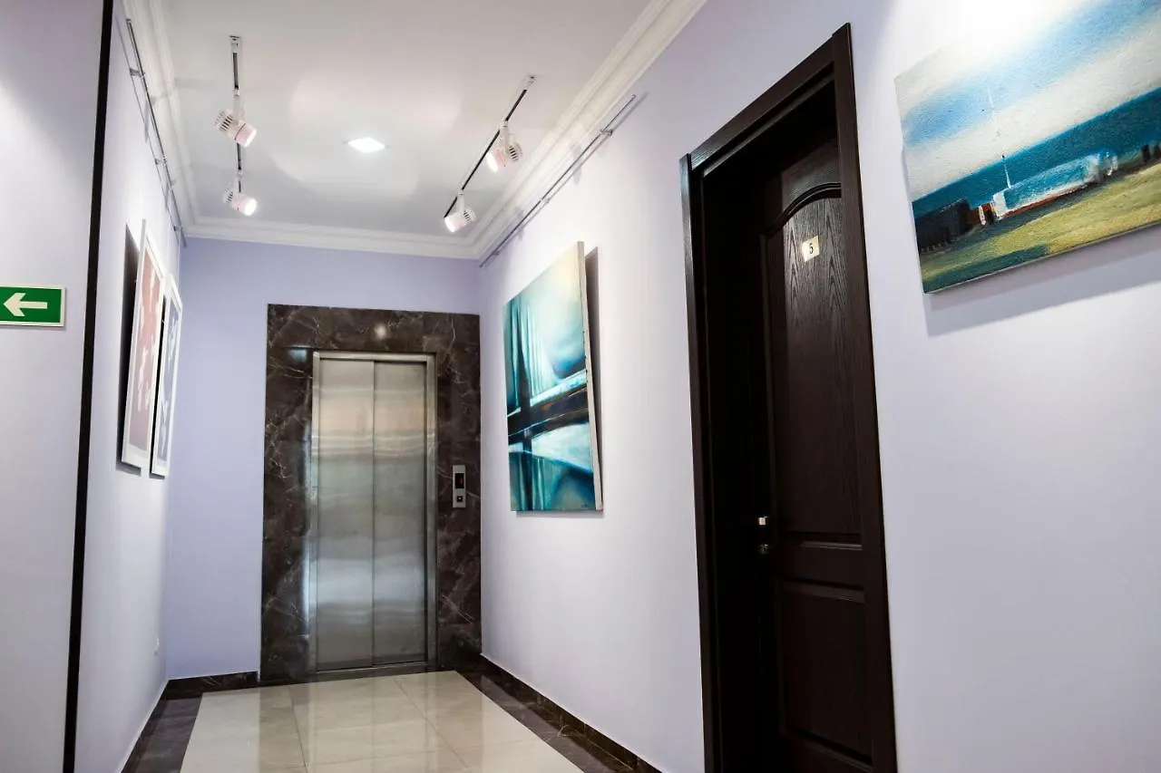 Art Hotel Batumi 0*,  Georgien